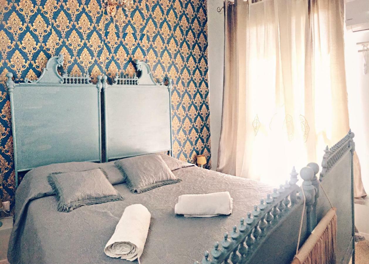 B&B Dimora Chic Gioia Tauro Quarto foto